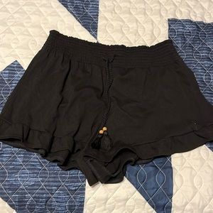 No Boundaries women’s shorts. Size XL